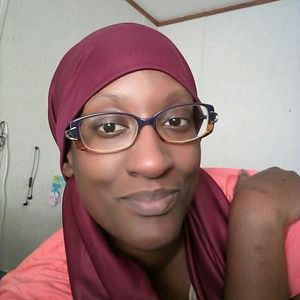 Meet your Posher, Damaris